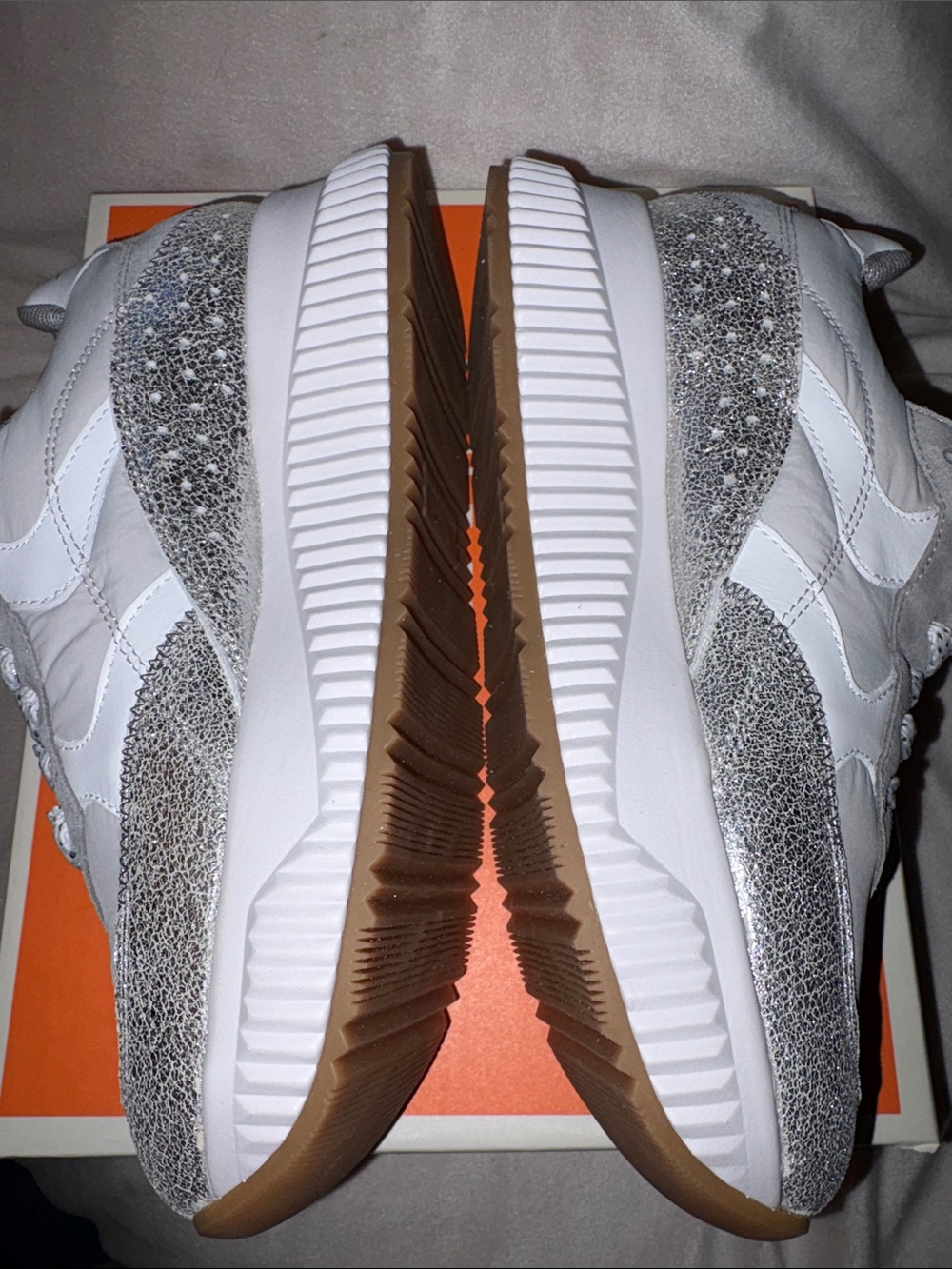 VOILE BLANCHE Lana Fresh Metallic Sneaker in Silver Grey - Picture 13 of 16